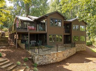 473 S Lake Summit Rd, Zirconia, NC 28790