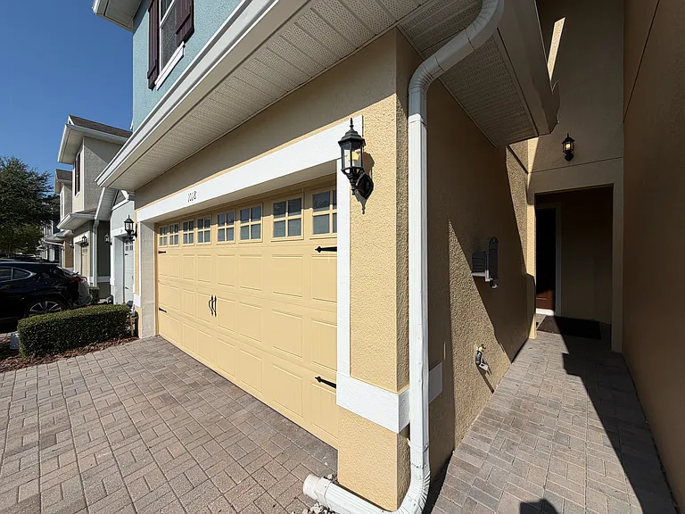 1018 Capitol Hill Ct — Photo 4