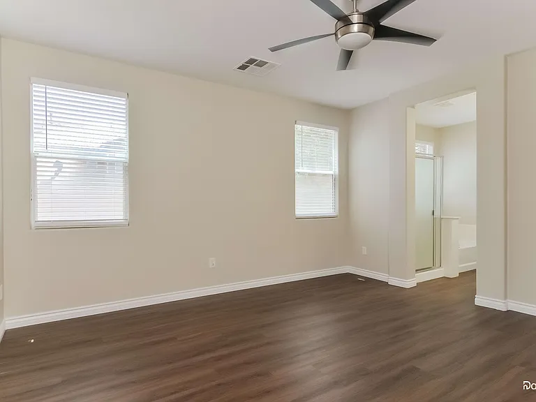 2125 Silvereye Dr — Photo 9
