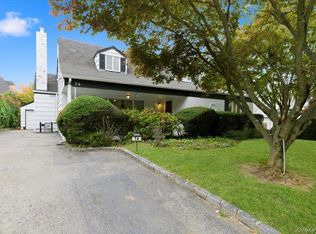 74 Colgate Rd, Great Neck, NY 11023