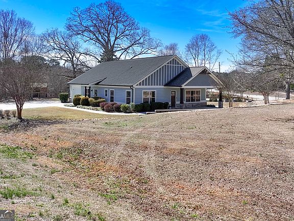 5th image of 1460 Mineral Springs Rd