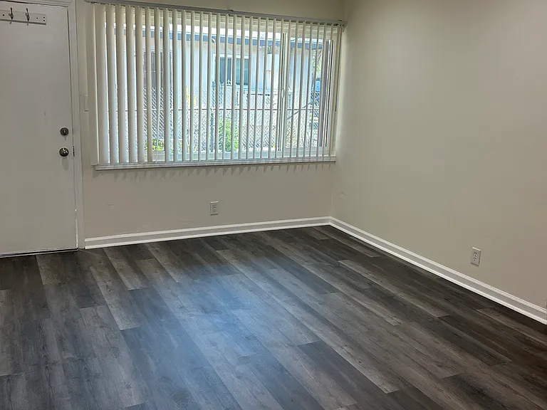 6859 N Coldwater Canyon Ave #3 — Photo 7