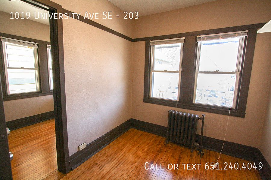 2nd image of 1019 University Ave SE #203