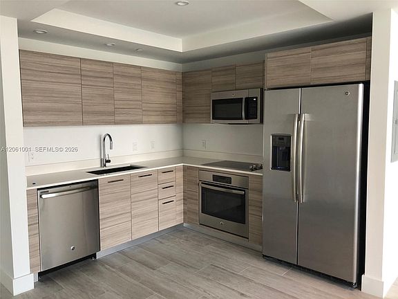2nd image of 121 NE 34th St #811