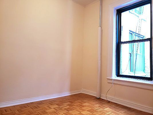 4th image of 260 Avenue Of The Americas APT 22