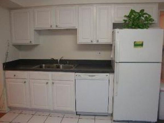 5th image of 1930 W Estes Ave APT 103