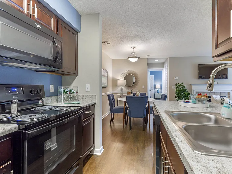 Wilde Lake Apartments — Photo 26