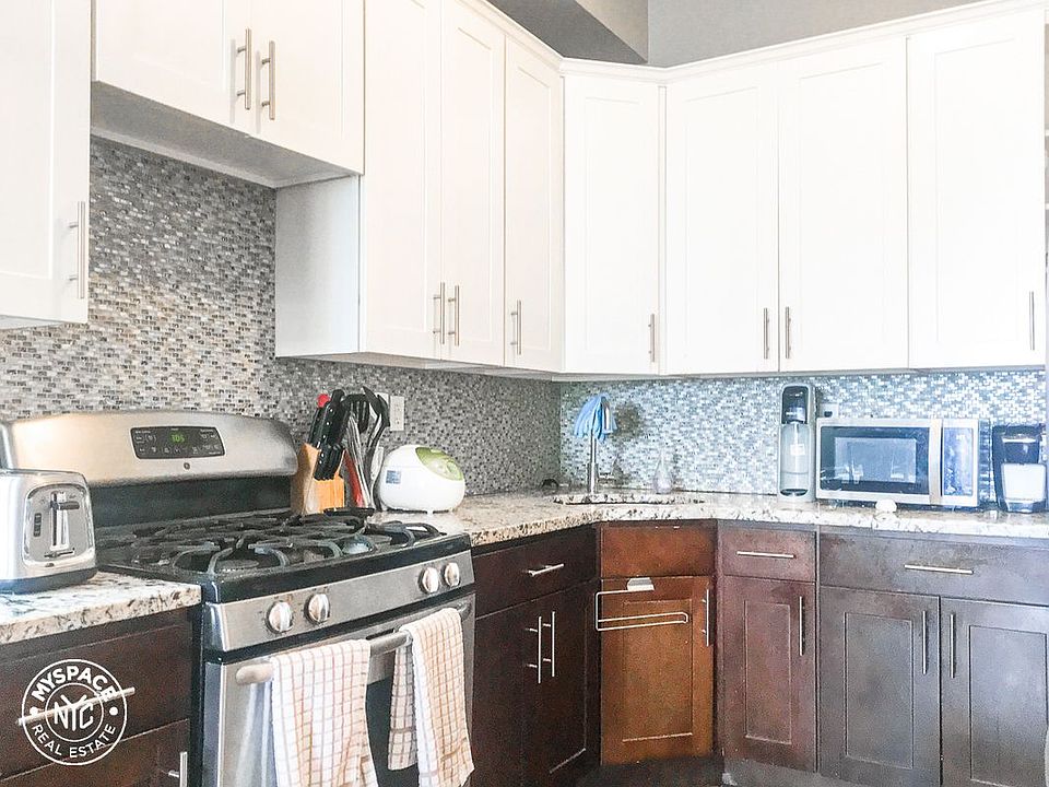 1st image of 216 Walworth St APT 2