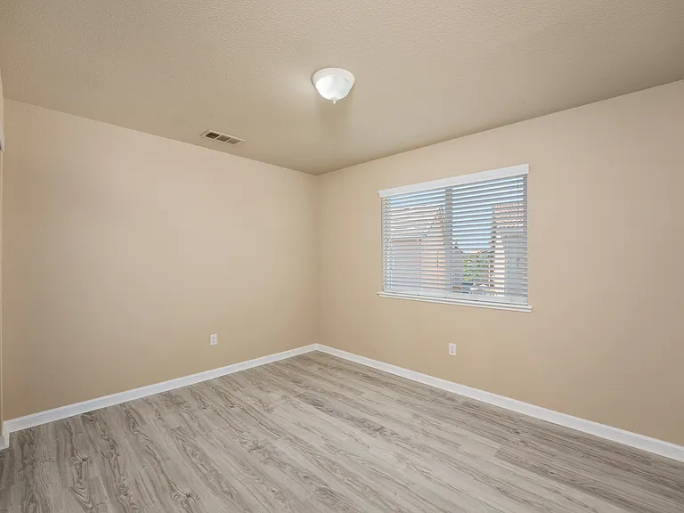 241 Picasso Cir — Photo 11