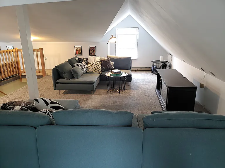 363 Lakeview Dr — Photo 8