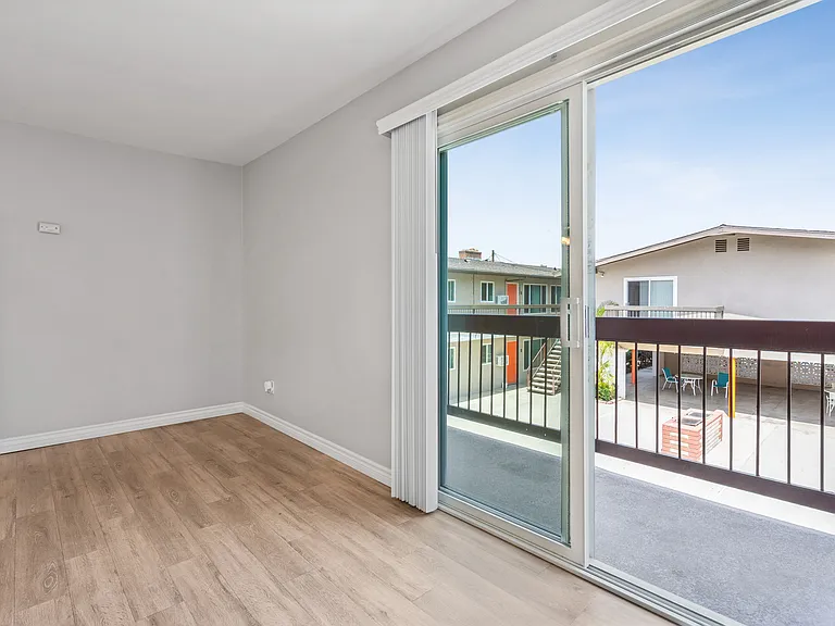 Town Center Apartments — Photo 17