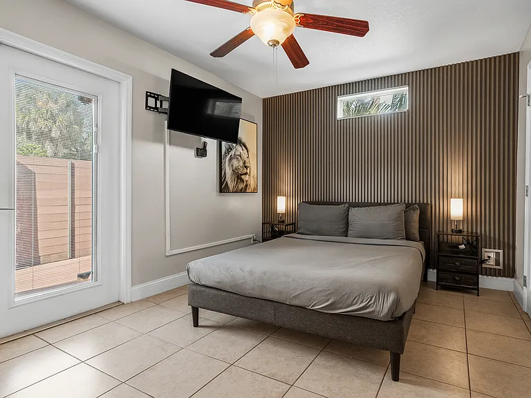 202 N Fremont Ave — Photo 4