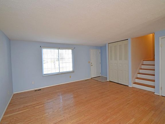 4th image of 8626 High Trail Ct