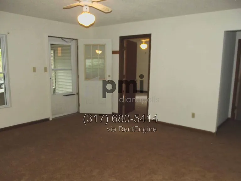 315 E 11th St — Photo 8