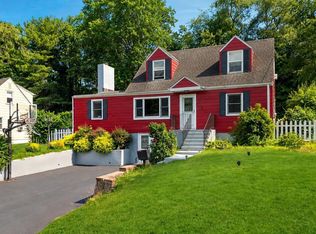 9 Cross Ln, Cortlandt Manor, NY 10567