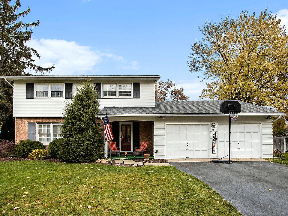 1st image of 223 Barberry Ave
