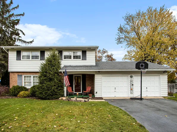 223 Barberry Ave, Portage, MI 49002