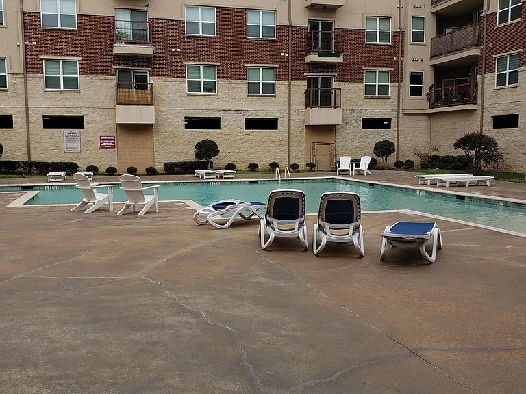 1100 W Trinity Mills Rd Carrollton, TX, 75006 Apartments for Rent