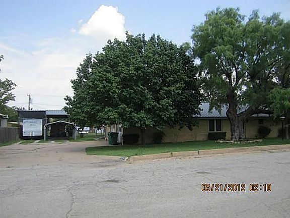2nd image of 512 S Connellee Ave