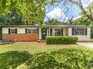 103 Lake Dr, Warner Robins, GA 31088