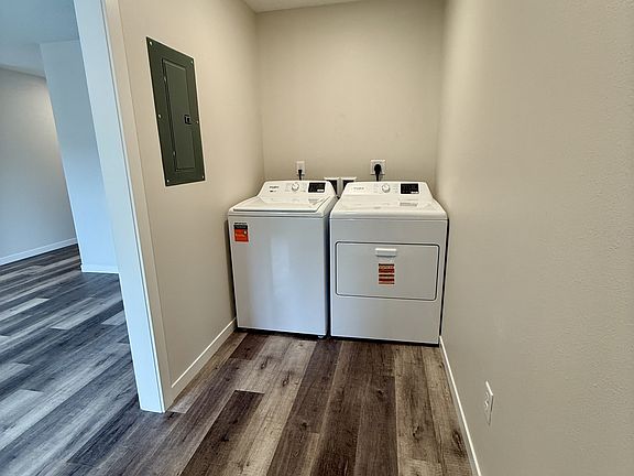 2nd image of 516 Cottage Ave #301