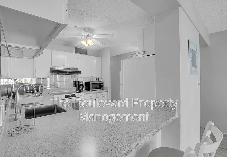 2575 Kuhio Ave #1001 — Photo 7