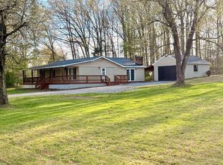 100 Lake Dr, Farmville, VA 23901