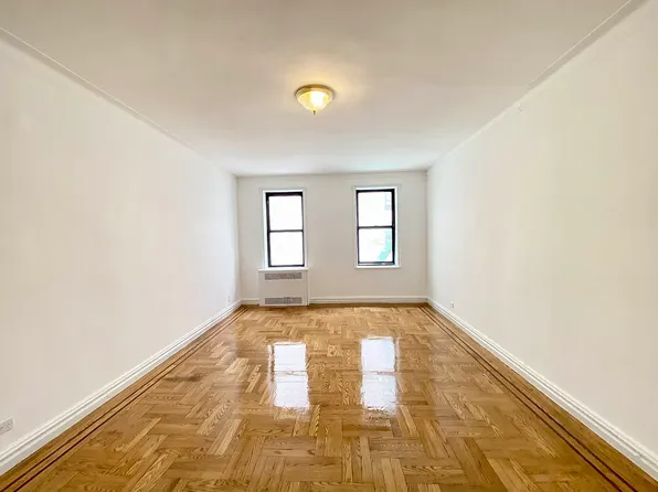 3165 Decatur Avenue image 1 of 4