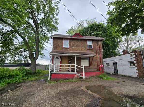 958 E Wilbeth Rd, Akron, OH 44306