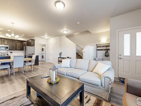 2nd image of 1688 Grand Ave #2
