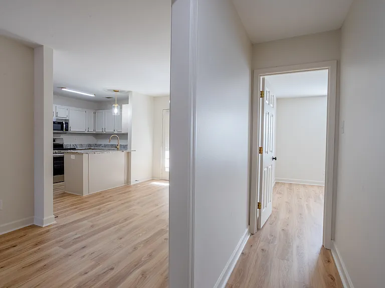 26 West Residences — Photo 20
