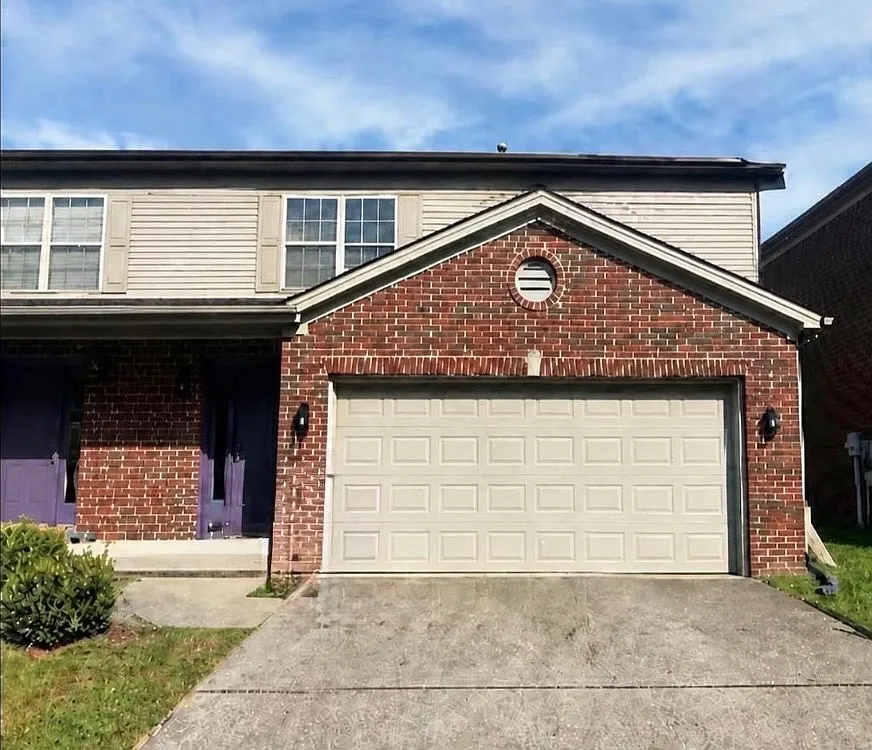 3 bed, 2.5 bath, 1634 sqft, $1,895 — Photo 1