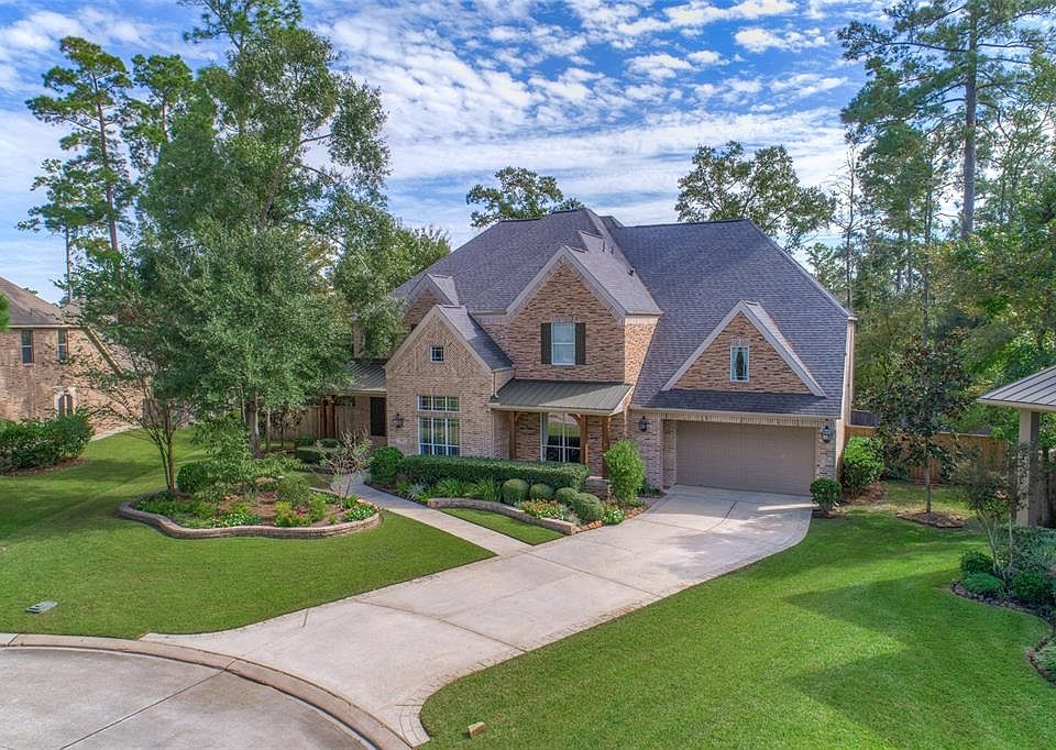 1st image of 83 S Fair Manor Cir