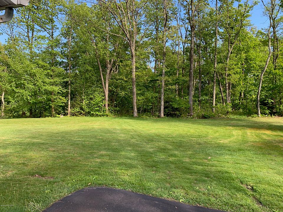 2nd image of 825 Jesse Rd