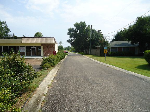 2004 W. 2nd St [03]