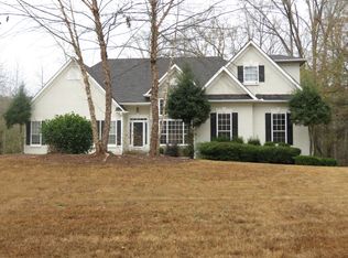 417 River Forest Dr, McDonough, GA