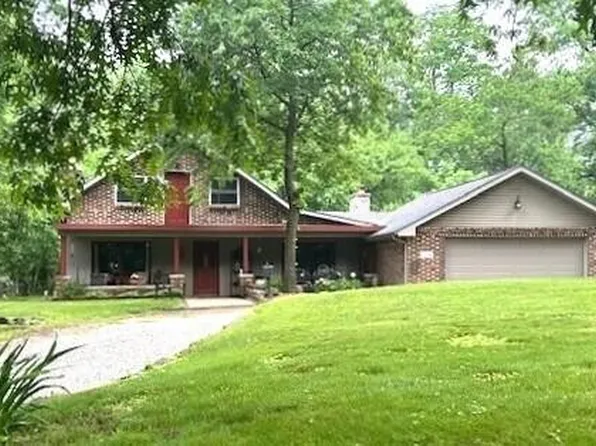 6294 Old Porter Rd, Portage, IN 46368