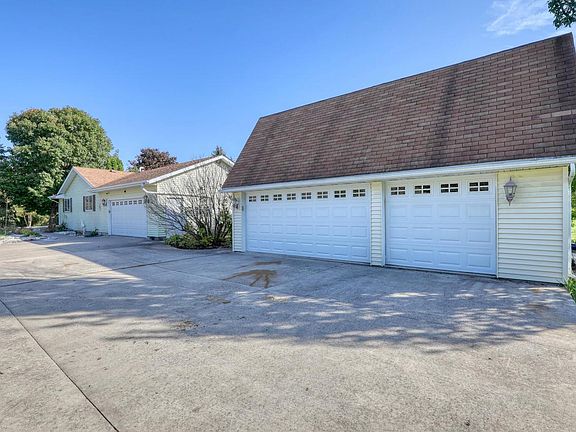3rd image of 18431 120th STREET