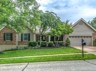 644 McBride Pointe Dr, Ballwin, MO 63011