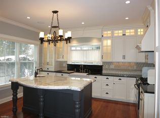 1 Field Rd, Cos Cob, CT 06807