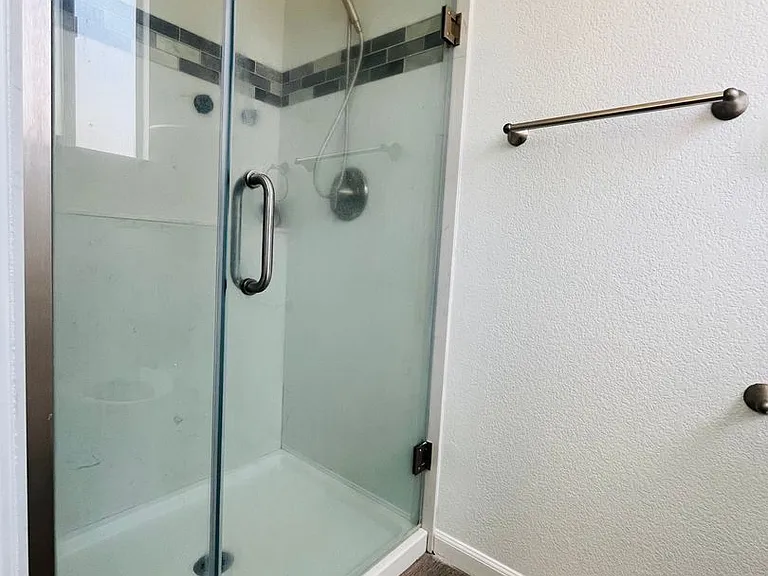 836 Marsh Creek Dr — Photo 32