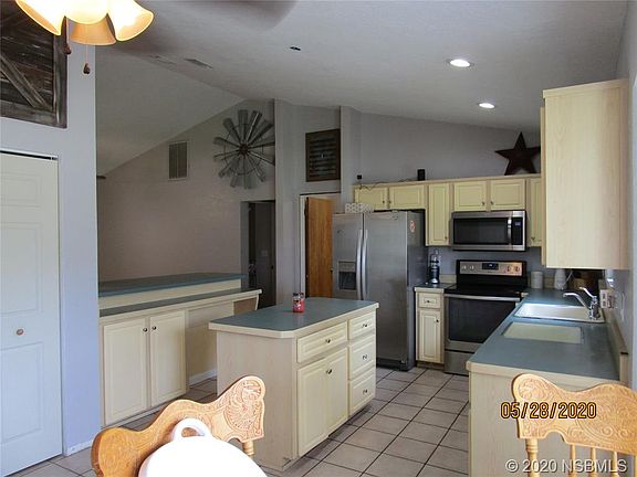 5th image of 2730 Sabal Palm Dr