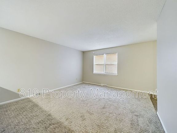 2nd image of 8-10 Hawthorne Pl