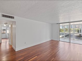 145 SE 25th Rd APT 404, Miami, FL 33129