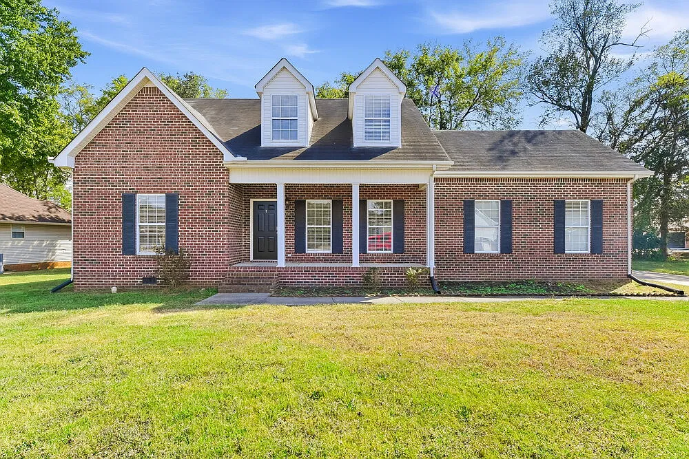 4 bed, 3.0 bath, 2193 sqft, $2,515 — Photo 1