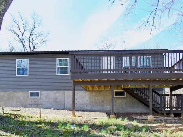275 Bertha Hill Rd, Maidsville, WV 26541