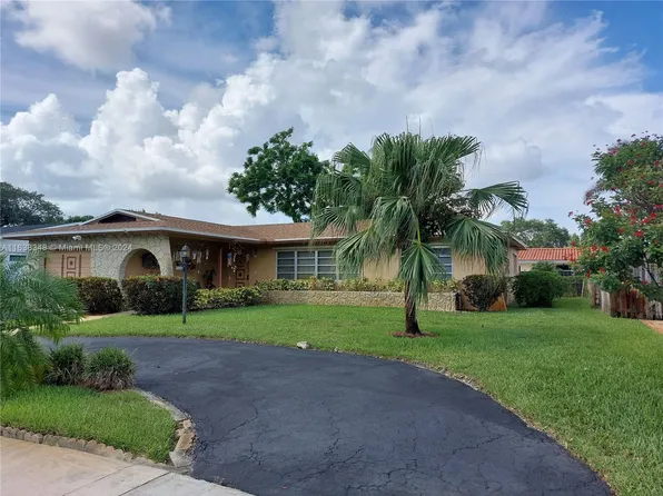 11131 NW 19th St, Pembroke Pines, FL 33026