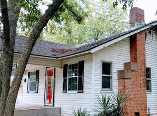 929 N Buffalo Ave, Cleburne, TX 76033