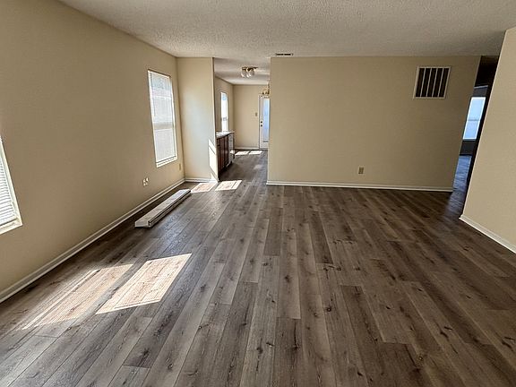 5th image of 10861 Wymm Ln