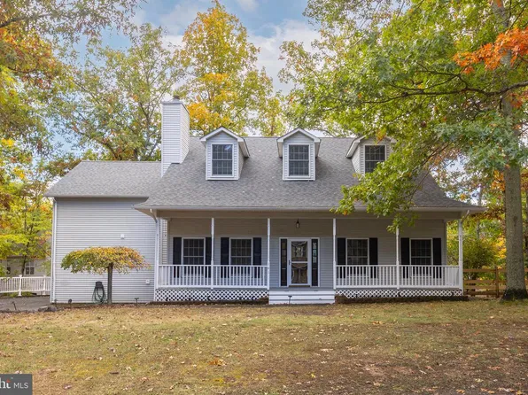 141 Dogwood Dr, Cross Junction, VA 22625